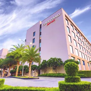 Courtyard By Marriott Agra Hotel Agra (Uttar Pradesh)